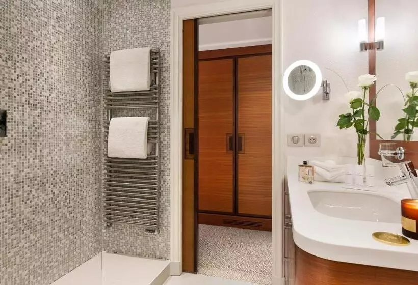 Chambre Deluxe Vue Mer, Barriere Le Normandy