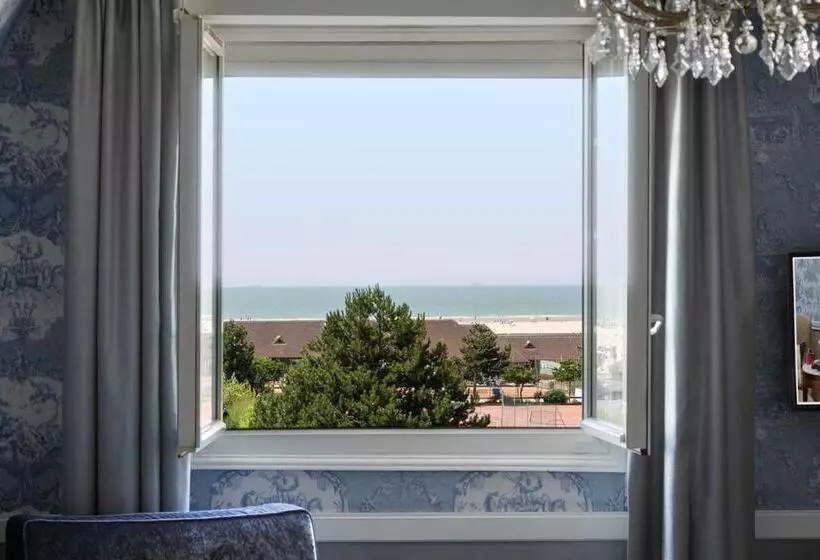 Chambre Deluxe Vue Mer, Barriere Le Normandy