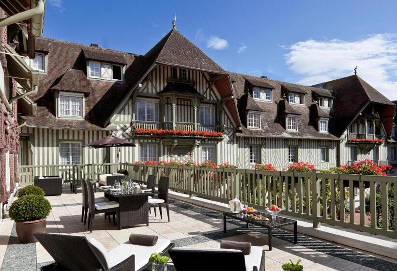 プレジデントスイートルーム, Barriere Le Normandy