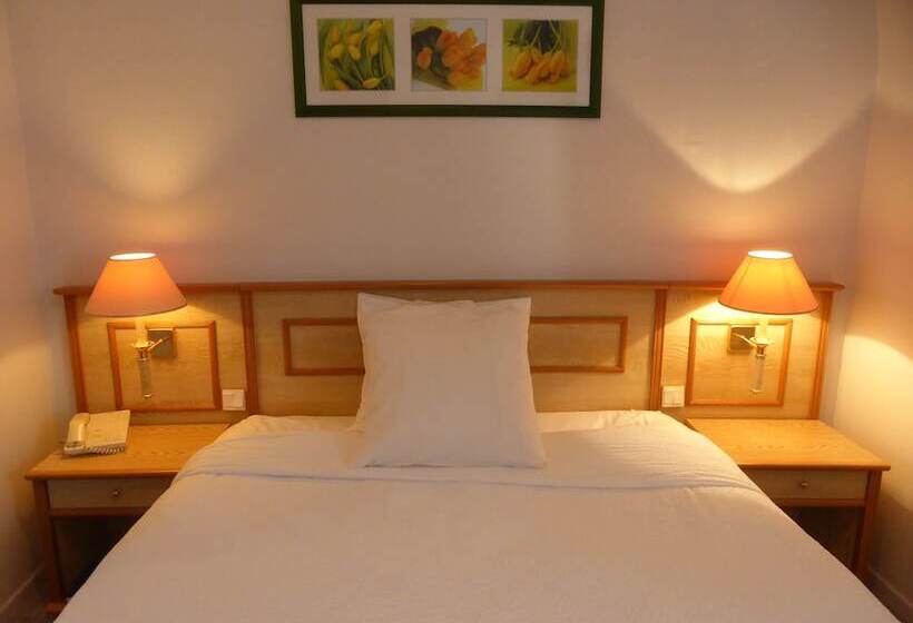 スタンダードシングルルーム, Logis   Hostellerie & Restaurant Saint Louis