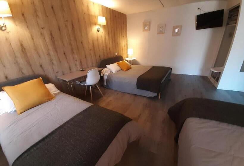 Семейный Номер, Hôtel Saint Florent