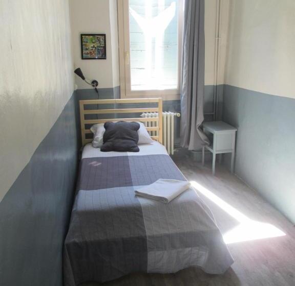 Семейный Номер, Hôtel Saint Florent