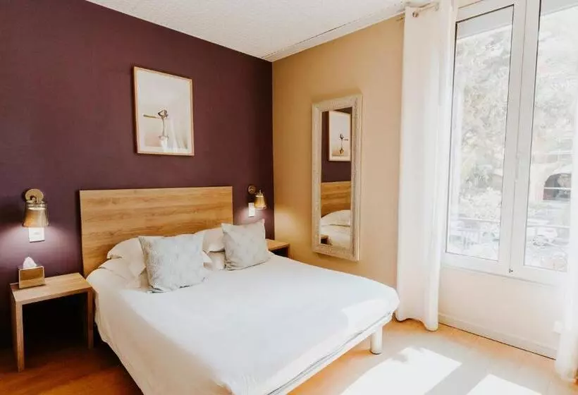 اتاق استاندارد یک نفره, Le Petit Castel