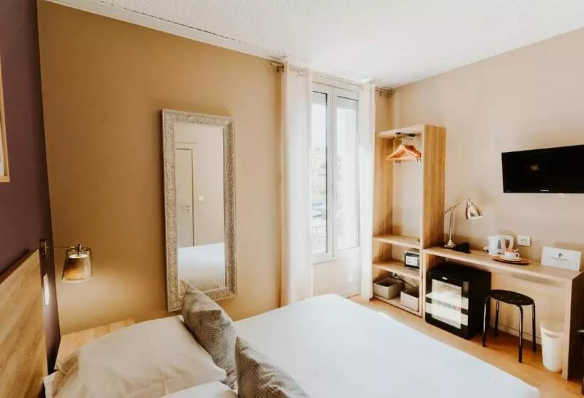 اتاق استاندارد یک نفره, Le Petit Castel