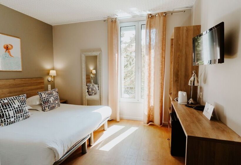 اتاق استاندارد, Le Petit Castel