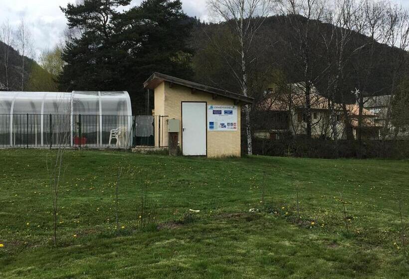 چادر با خدمات رفاهی استاندارد, Le Relais De La Forge