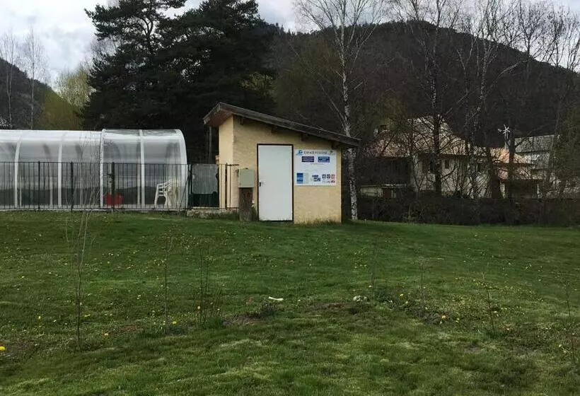 چادر با خدمات رفاهی استاندارد, Le Relais De La Forge
