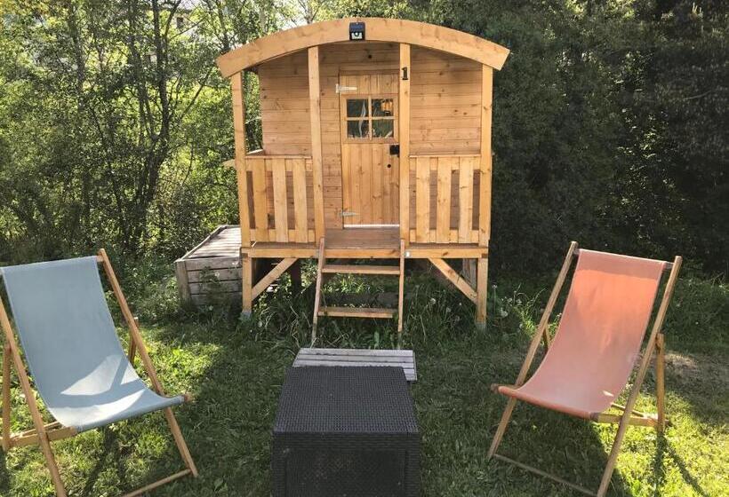 چادر با خدمات رفاهی استاندارد, Le Relais De La Forge