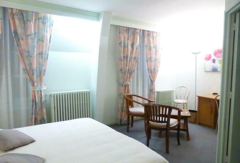 スーペリアールーム, Logis   Hostellerie & Restaurant Saint Louis