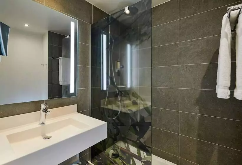 クラシックルーム, Mercure Paris La Defense