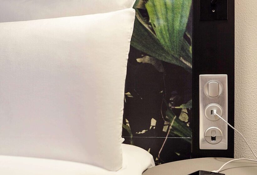 غرفة برستيج, Mercure Paris La Defense