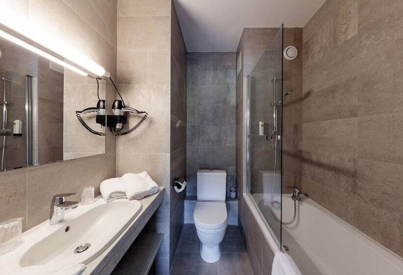 标准间带游泳池, Logis Hotel Noemys Morgon