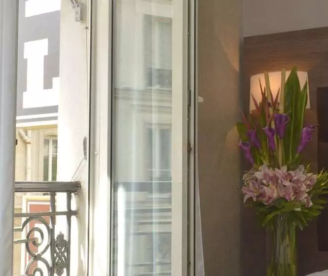 スタンダードシングルルーム, Renoir Montparnasse