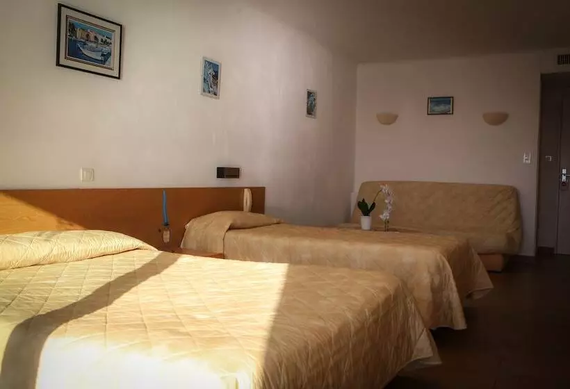 Aile Odası, Roc E Mare