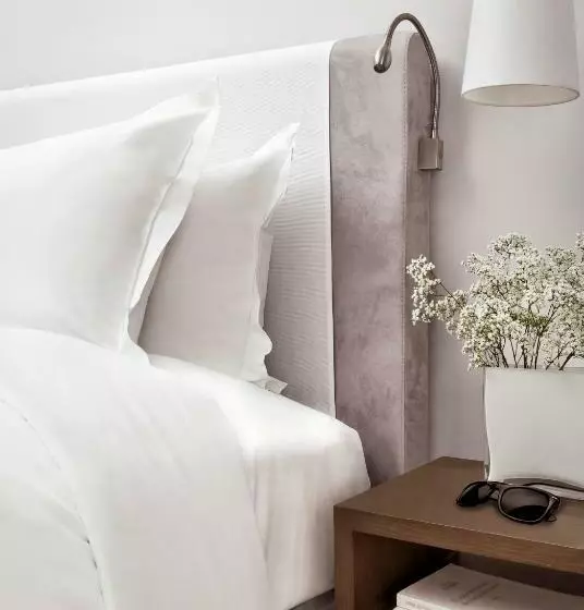 Deluxe Room, Sofitel Paris Arc De Triomphe