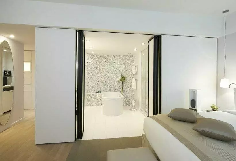 Junior Suite, Sofitel Paris Arc De Triomphe