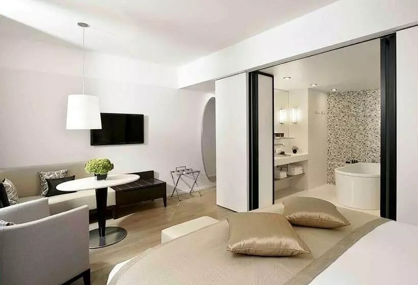 Premium Junior Suite, Sofitel Paris Arc De Triomphe