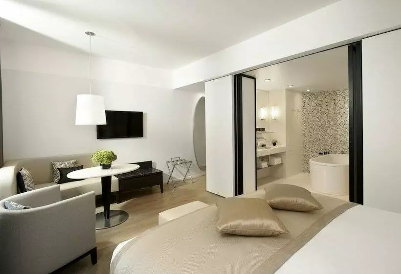 Premium Junior Suite, Sofitel Paris Arc De Triomphe