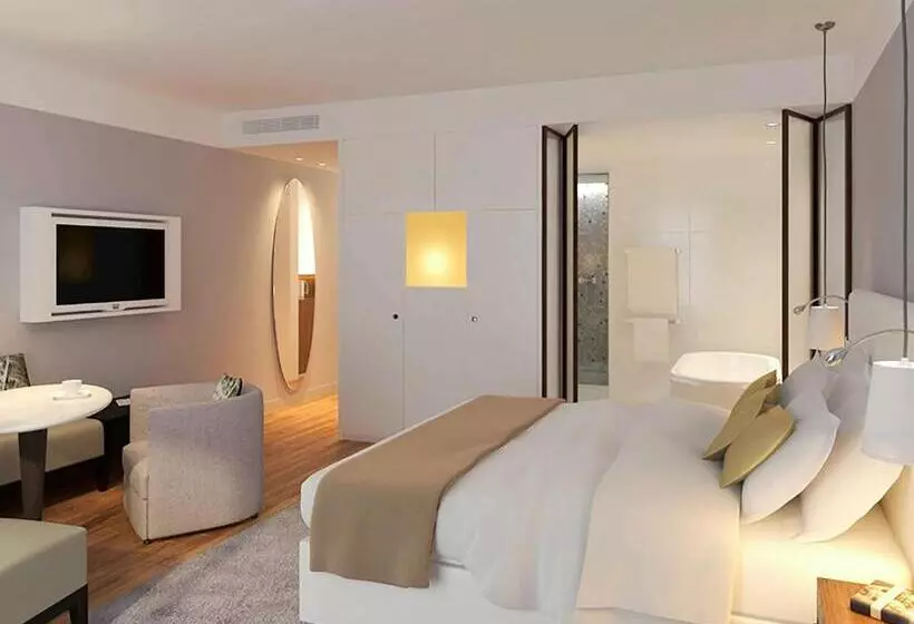 Premium Junior Suite, Sofitel Paris Arc De Triomphe