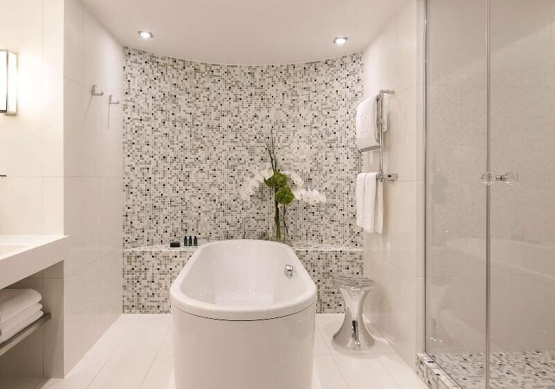 سوئیت جونیور پریمیوم, Sofitel Paris Arc De Triomphe