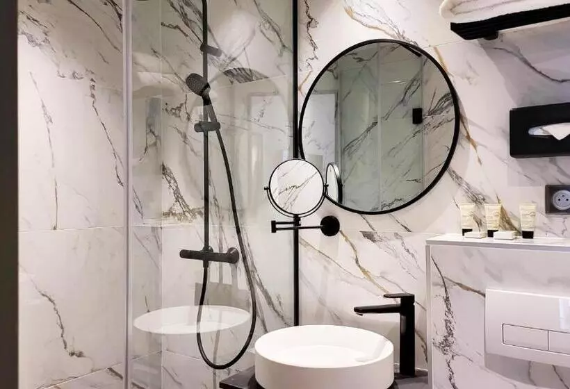 Superior-Zimmer, Star Champs Elysees