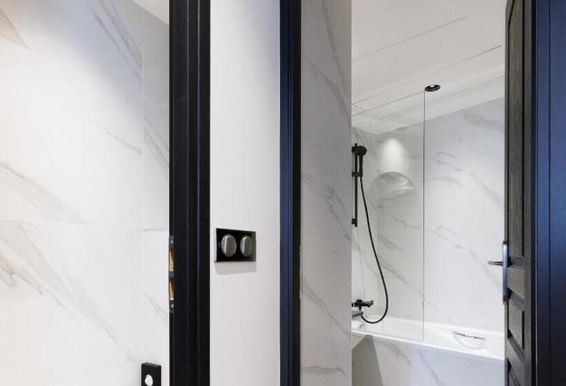 Suite, Star Champs Elysees