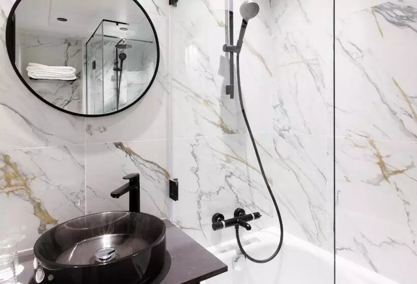 Deluxe Zimmer, Star Champs Elysees