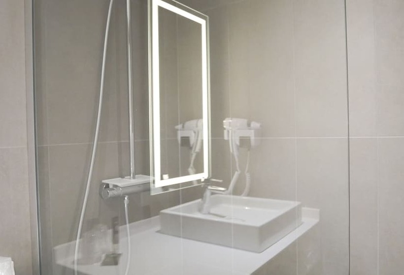 Номер Executive, Novotel Narbonne Sud A9/a61