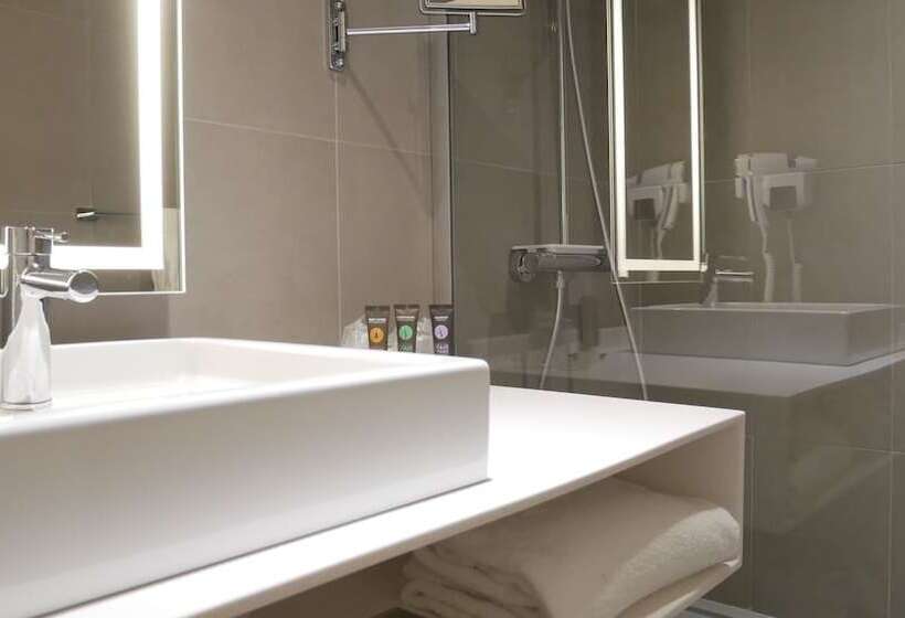 غرفة كلاسيكية, Novotel Narbonne Sud A9/a61