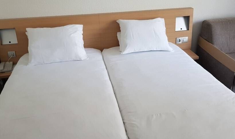 غرفة كلاسيكية, Novotel Narbonne Sud A9/a61