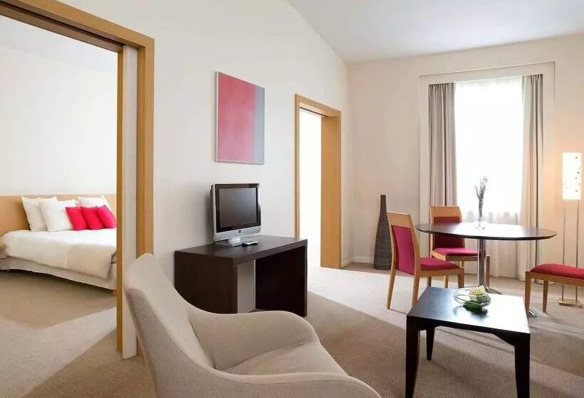 اتاق اجرایی با مشاهده, Novotel Paris La Defense Esplanade