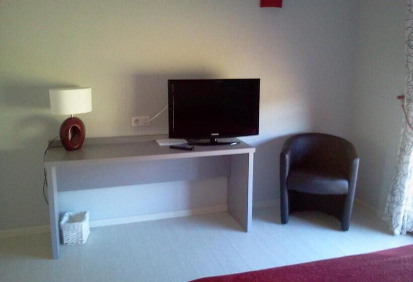 غرفة قياسية فردية, Logis Hotels   Hôtel Et Restaurant Le Relais Des Garrigues