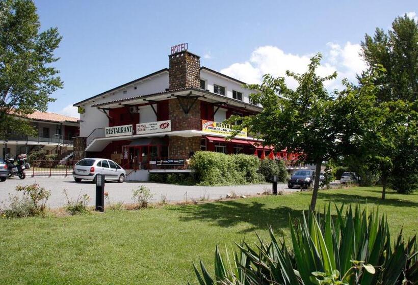Номер Стандарт, Logis Hotels   Hôtel Et Restaurant Le Relais Des Garrigues