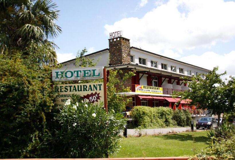 غرفة قياسية ثلاثية, Logis Hotels   Hôtel Et Restaurant Le Relais Des Garrigues