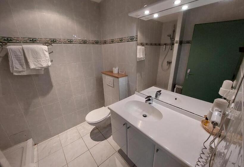 Номер Стандарт, Logis Hotels   Hôtel Et Restaurant Le Relais Des Garrigues