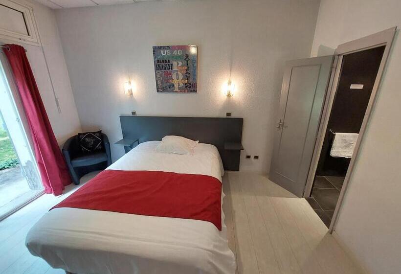 Номер Стандарт, Logis Hotels   Hôtel Et Restaurant Le Relais Des Garrigues