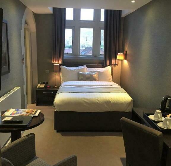 스탠다드 싱글 룸, Castle Hotel & Apartments