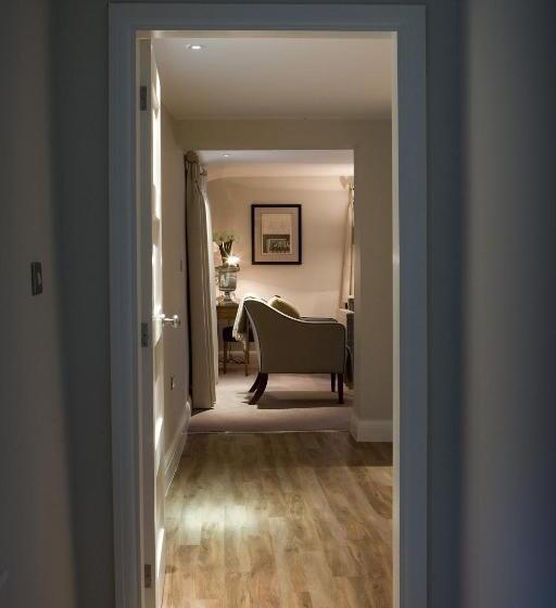 스탠다드 룸, Castle Hotel & Apartments