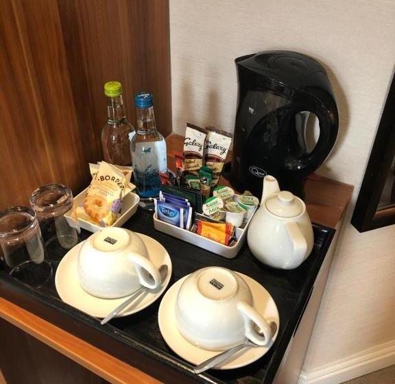 스탠다드 룸 킹사이즈 침대, Castle Hotel & Apartments