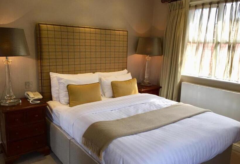 스탠다드 룸 킹사이즈 침대, Castle Hotel & Apartments