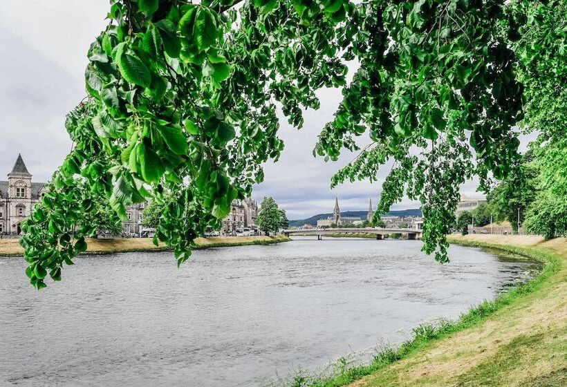 סוויטת ג'וניור, Glen Mhor