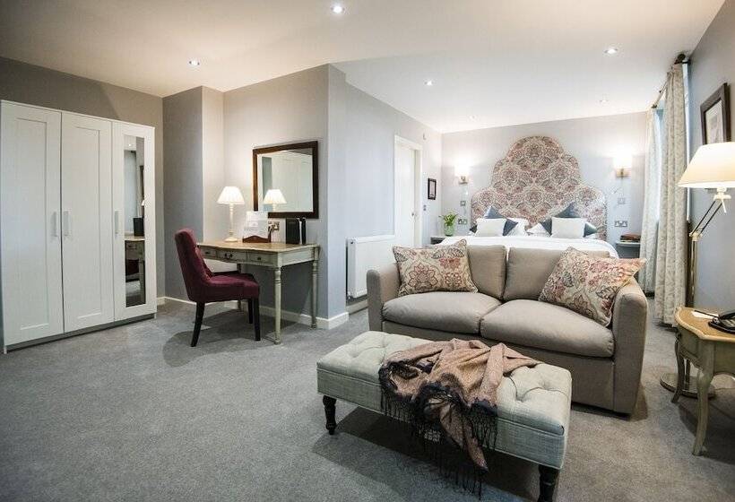 סוויטה אקזקיוטיב, Holdsworth House