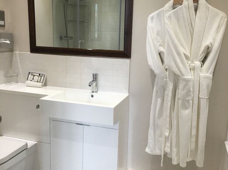 Президентский Люкс, Holdsworth House