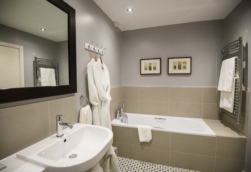 Президентский Люкс, Holdsworth House