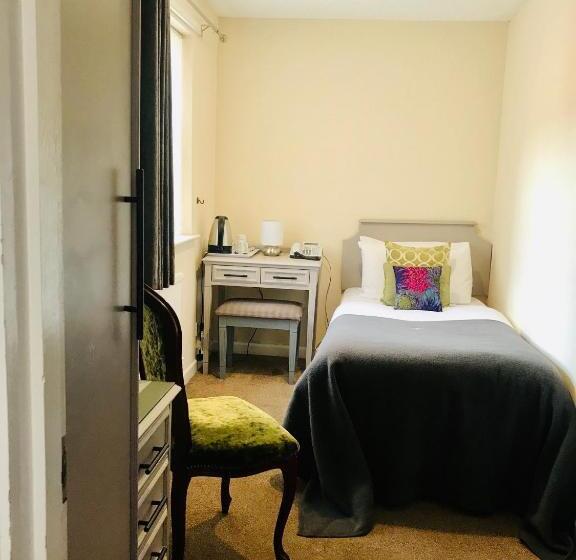 标准单人间, Lensfield