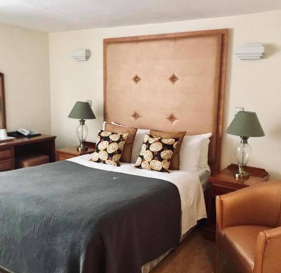 غرفة أساسية, Lensfield