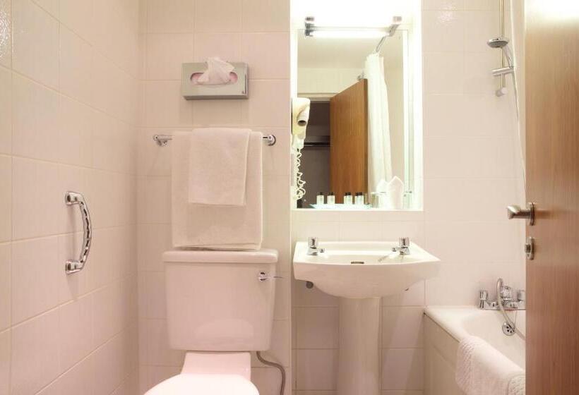 이그제큐티브 패밀리룸, London Croydon Aerodrome Hotel, Bw Signature Collection