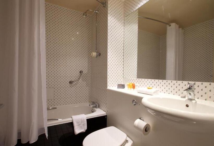 اتاق خانواده اجرایی, London Croydon Aerodrome Hotel, Bw Signature Collection