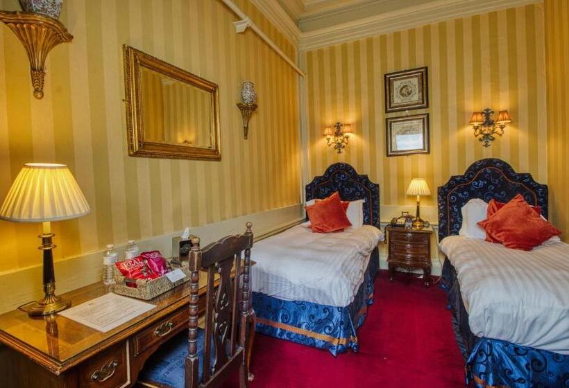 غرفة قياسية, Lumley Castle