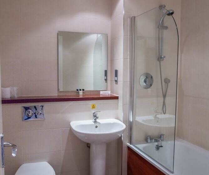 غرفة قياسية فردية, Rosslea Hall